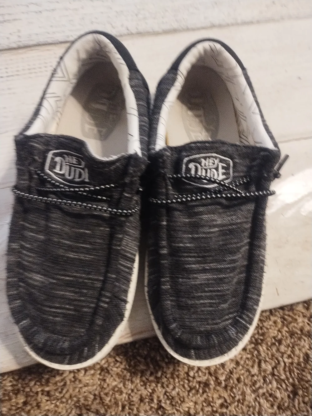 Hey Dude Wally Youth Stretch Size US  size j3 /Slip on Shoes